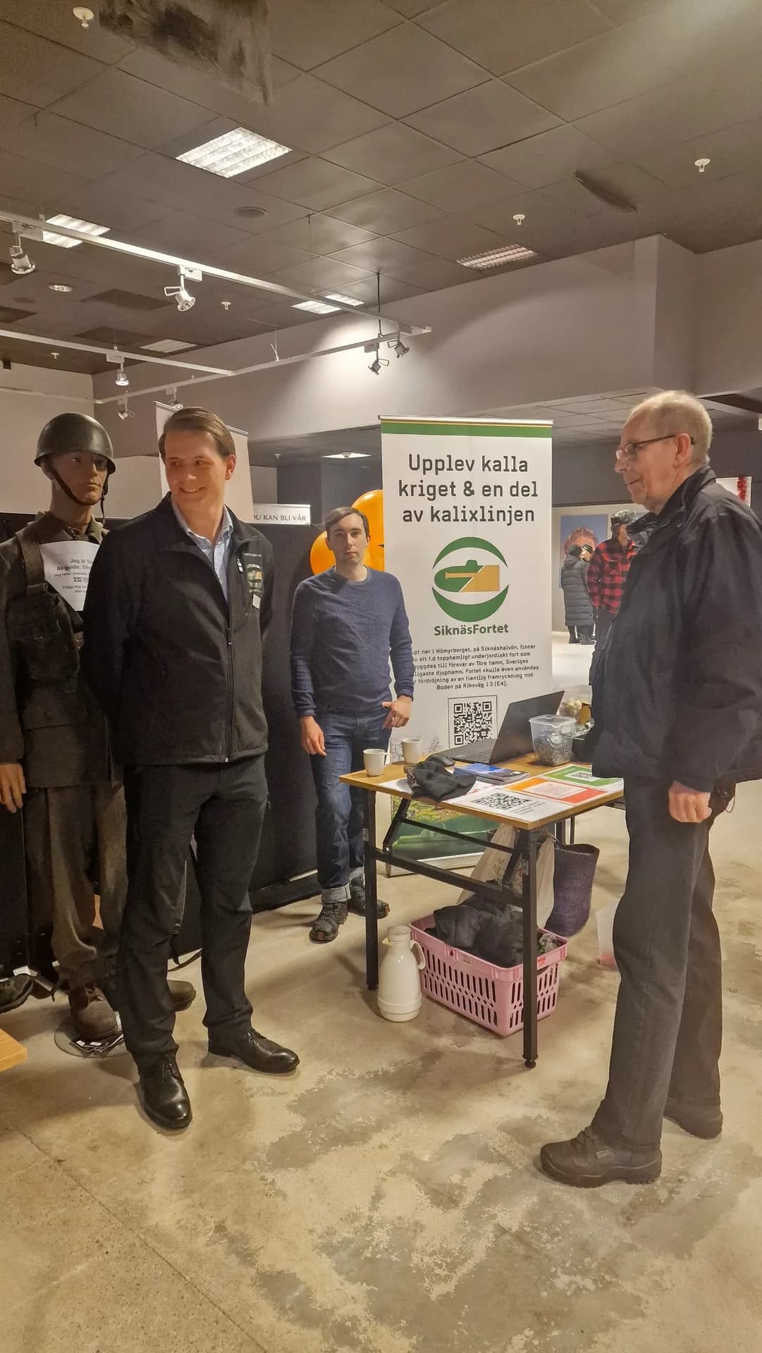 Visitors at the fortress